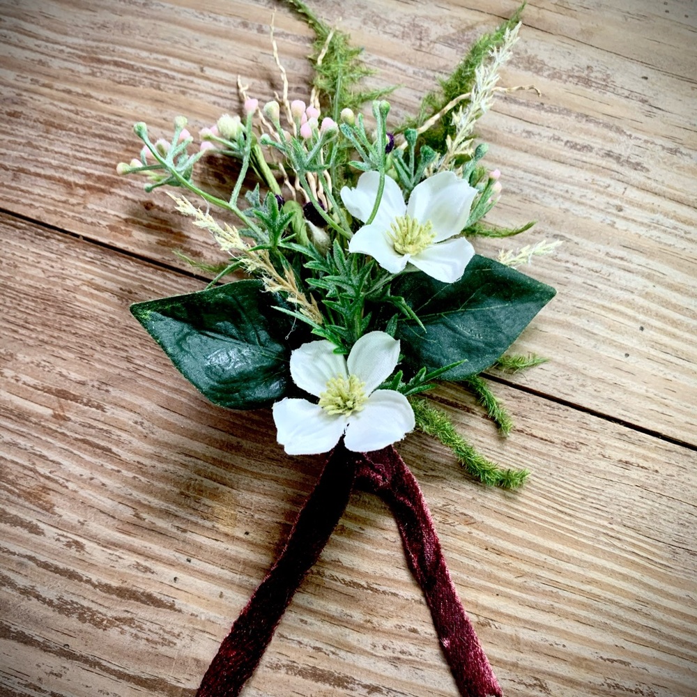 Wedding/Prom/Formal Gathering Boutonniere